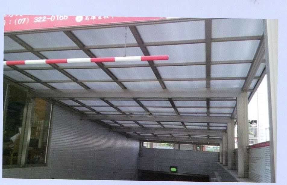 高雄停車場地下道